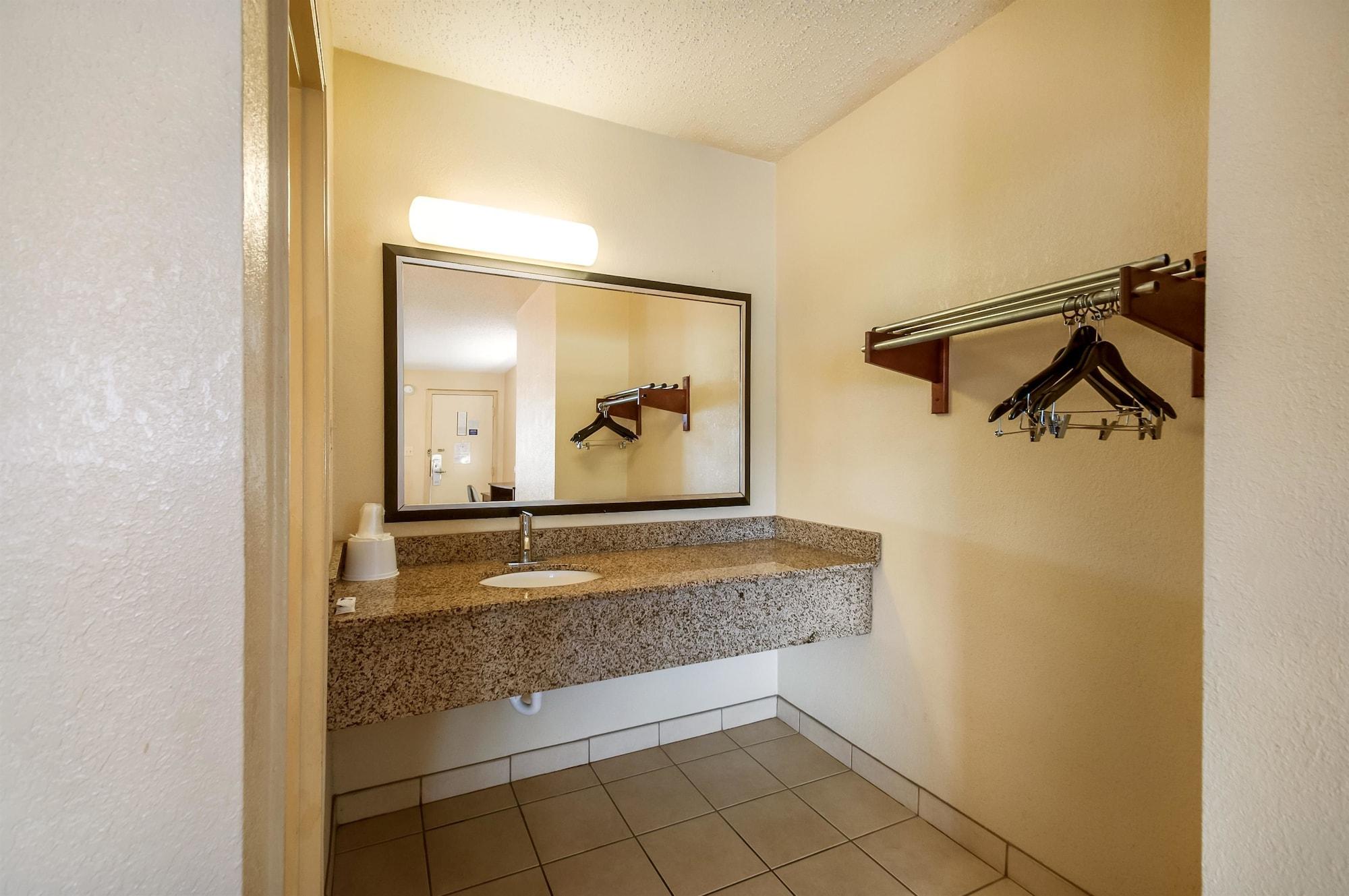 Motel 6-Washington, Dc - Convention Center Esterno foto